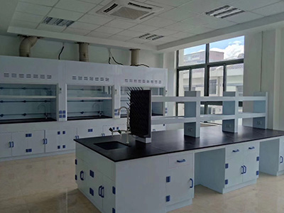 實驗臺廠家:中央實驗臺和實驗邊臺有啥區(qū)別?